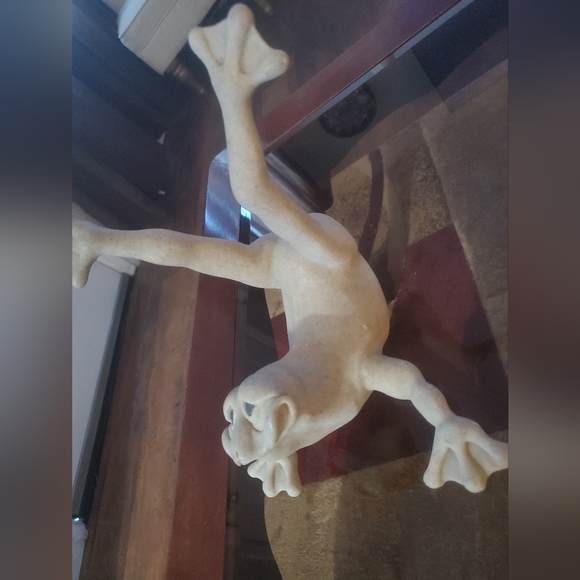 Faux stone looking cute goofy frog statute - Picture 3 of 4